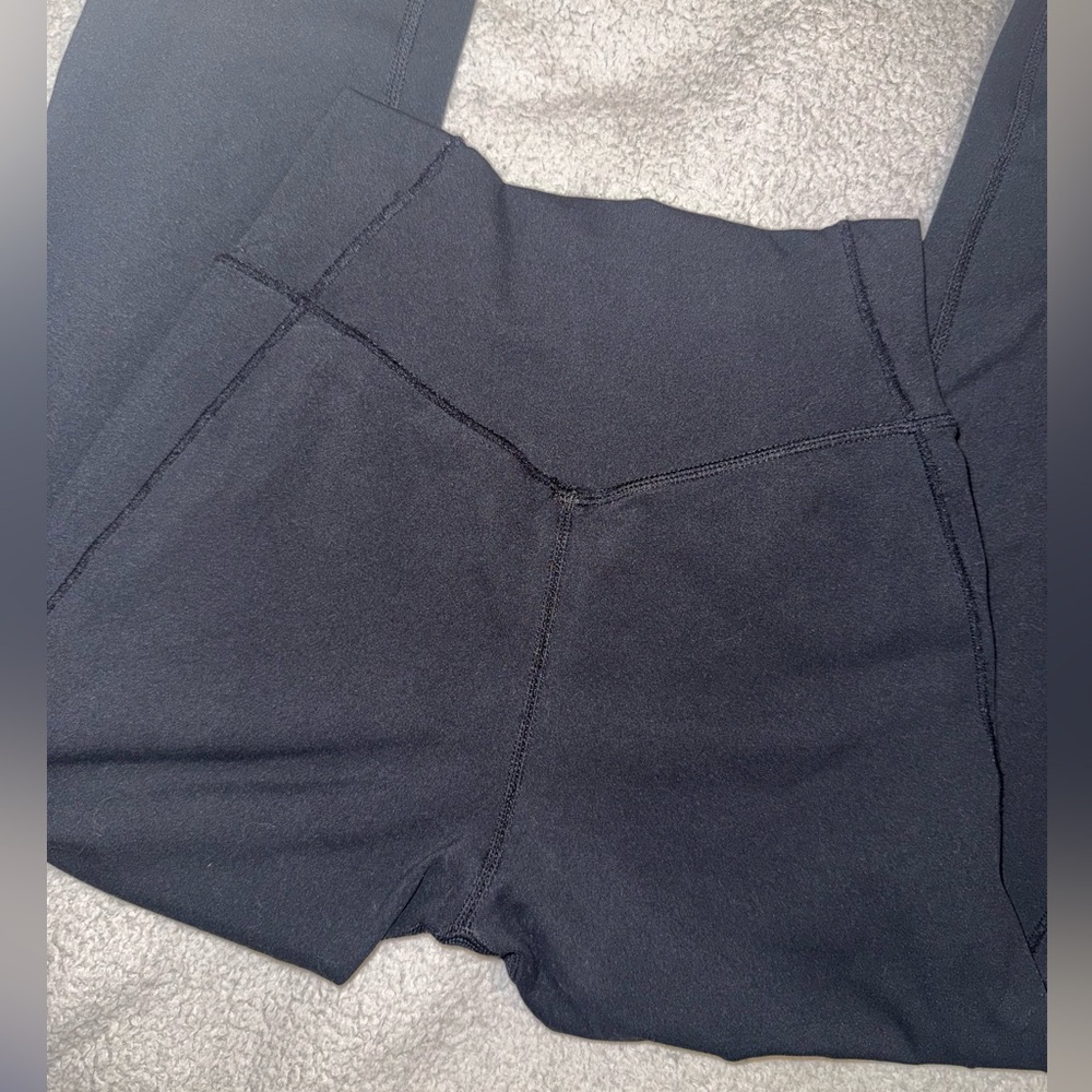 LIKE NEW YoungLA W268 ELEVATE LEGGINGS - Picture 8 of 13